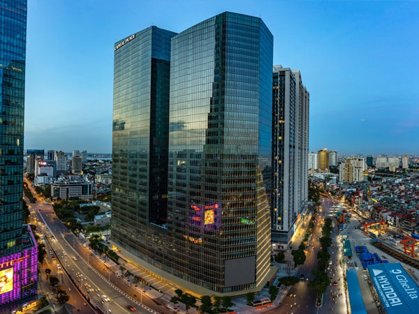 Tòa nhà ở Hà Nội được con gái bà Trương Mỹ Lan rao bán 1 tỷ USD 'khủng' cỡ nào?