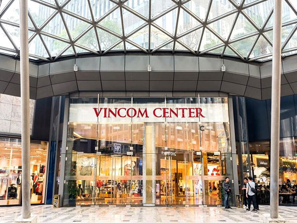 Nóng: Vingroup thoái vốn Vincom Retail