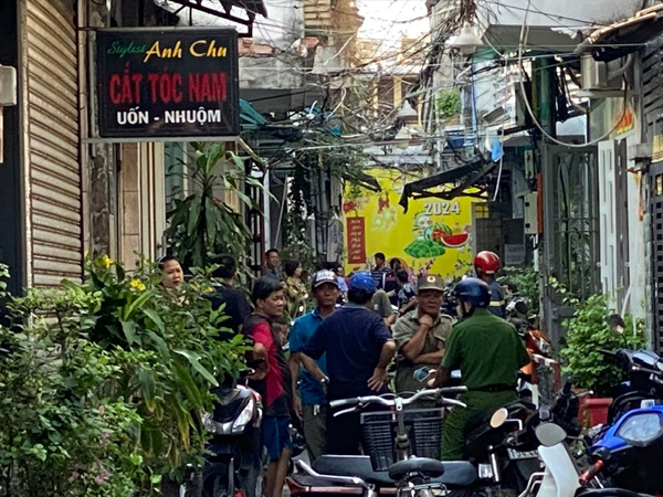 TP HCM: Cháy căn nhà khóa trái cửa, 1 thanh niên tử vong