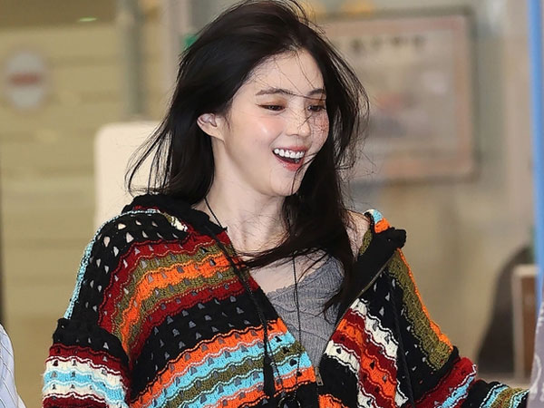 Han So Hee đã về Hàn: Tự tin khoe nhẫn ngón áp út, sa sút tinh thần vẫn cười tươi như hoa!