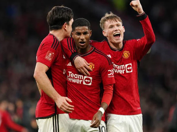 CĐM chỉ ra chi tiết đáng ngờ trong buổi bốc thăm bán kết FA Cup, nghi MU được giúp đỡ để 'né' Man City