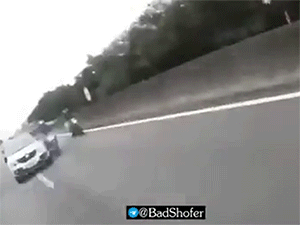 'Dựng tóc gáy' với tài xế say rượu đâm vào đoàn xe moto phân khối lớn