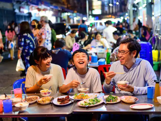 Nhà hàng giảm giá cho gia đình có trẻ nhỏ ngoan ngoãn