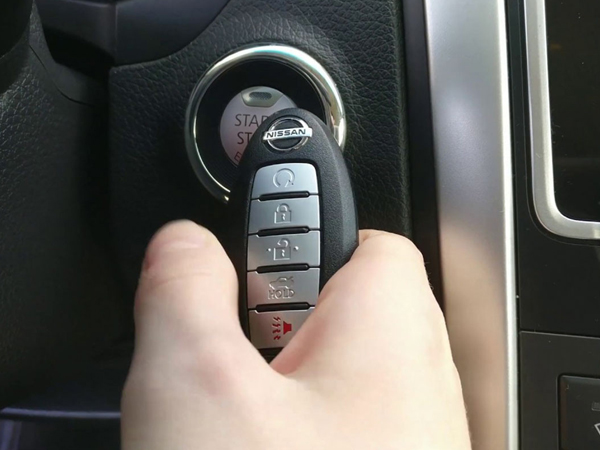 Chìa khóa ô tô hết pin, vẫn có thể mở khóa và khởi động xe nếu làm theo cách sau