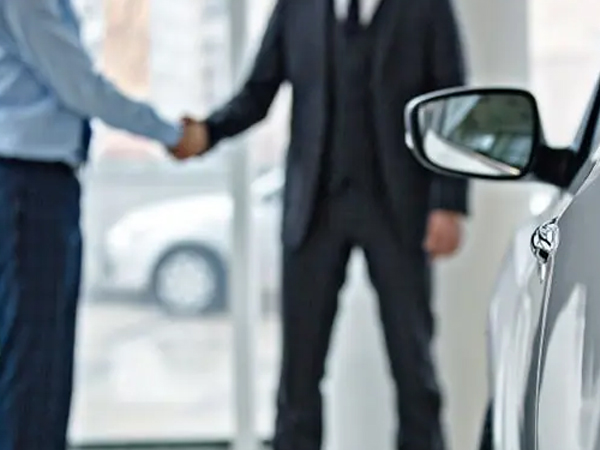 Các hãng ô tô đang bán dữ liệu lái xe của khách hàng cho các công ty bảo hiểm