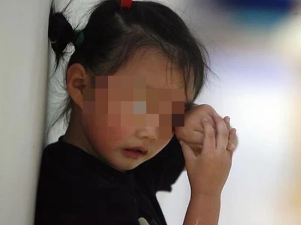 Con gái 4 tuổi mắc 'bệnh người lớn' vì dùng chung 1 thứ với mẹ, nhiều gia đình có con nhỏ cũng đang mắc phải