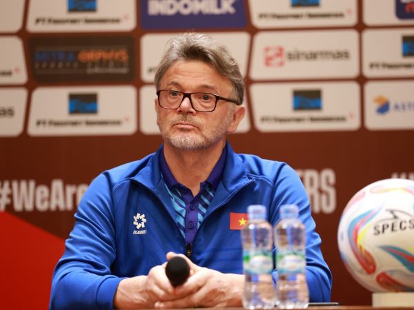 HLV Troussier: 'Nhiều người muốn tôi bị sa thải, nhưng tuyển Việt Nam sẽ chơi tốt và thắng Indonesia'