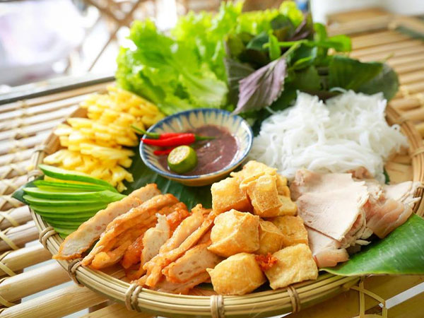 Món ăn bị khách quốc tế cho vào danh sách 'tệ nhất' Việt Nam: Người Việt yêu thích, bác sĩ khen bổ dưỡng