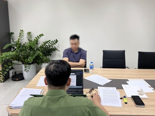 'Chồng cũ' ca sĩ Ngọc Mai bị xử phạt vì tội tung tin giả