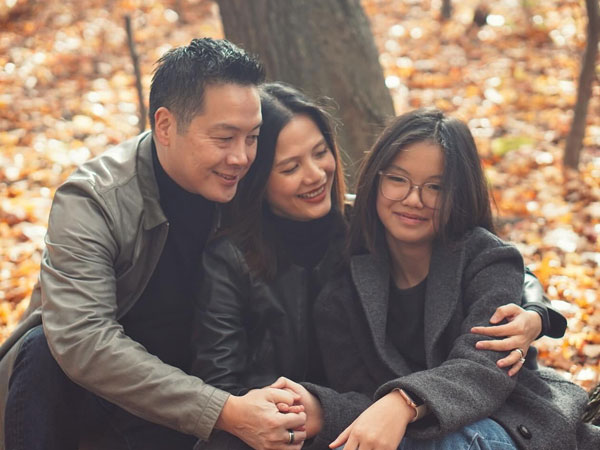 Hôn nhân kín tiếng ở Canada của diễn viên đanh đá nhất 'Bỗng dưng muốn khóc'