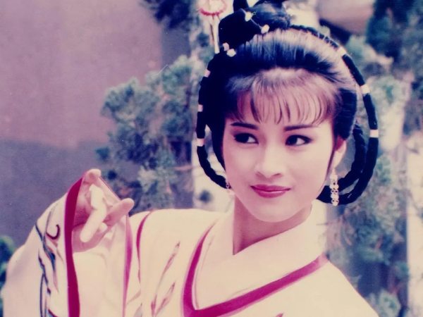 Hoa hậu Châu Á lấy phải chồng tệ bạc vũ phu, quyết 'lội ngược dòng' để làm lại cuộc đời khi là mẹ đơn thân