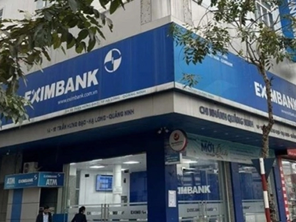 Eximbank bất ngờ 'ngược dòng' tăng lãi suất tiết kiệm trong khi các ông lớn trong Big4 vẫn 'đua' nhau giảm
