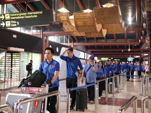 Tuyển Việt Nam lặng lẽ về nước, quyết đòi nợ Indonesia ở Mỹ Đình