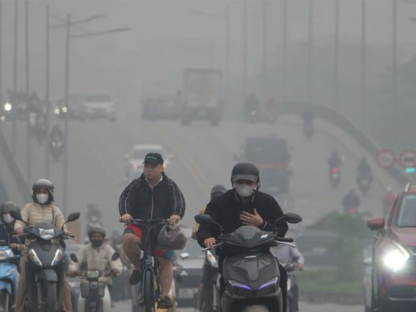 Không khí ô nhiễm lại 'bủa vây' Hà Nội, chỉ số liên tục ở mức báo động đỏ trong top đầu thế giới