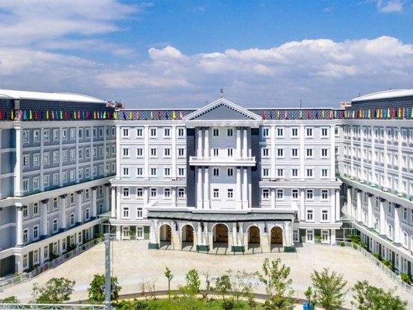 Phụ huynh muốn tiếp quản, điều hành trường quốc tế Mỹ đang nợ 3.200 tỷ