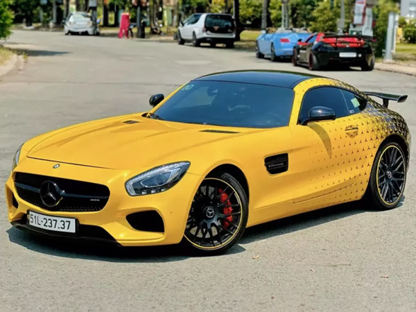 Mercedes-AMG GT S giá 5 tỷ về tay đại gia Sài Gòn mê dòng AMG