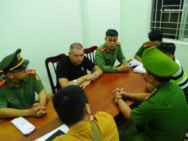 Bắt một người Nga đang bị Interpol truy nã về tội giết người