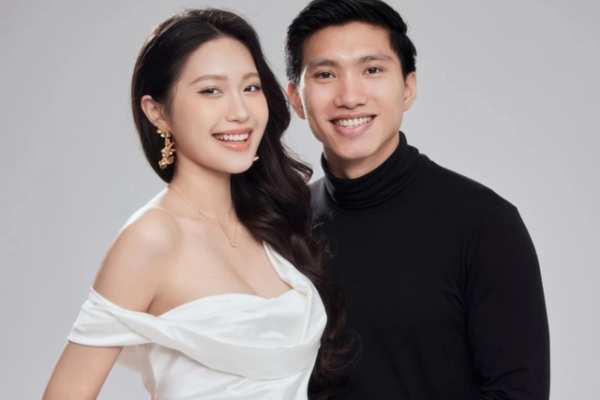 Đoàn Văn Hậu - Doãn Hải My công khai ảnh mang bầu: Hoà Minzy chúc mừng, chàng cầu thủ háo hức ngày dắt con ra sân bóng