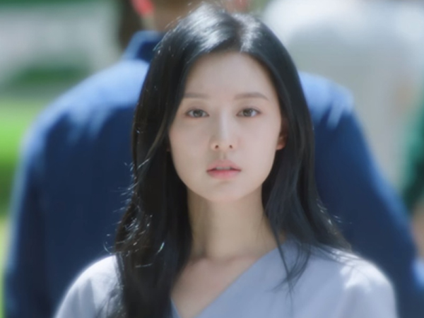 Kim Soo Hyun vừa phủ nhận hẹn hò với Kim Sae Ron, rating Queen of Tears lập tức tăng cao ngỡ ngàng