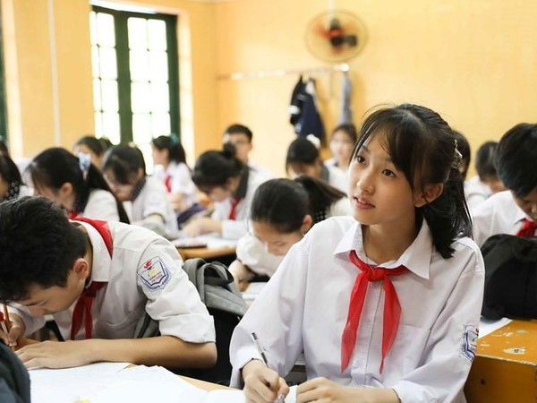 Hà Nội đề xuất giảm một nửa học phí công lập từ năm học 2023-2024
