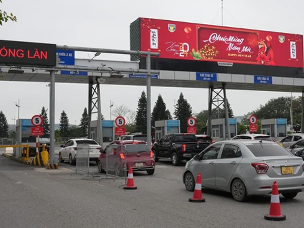 Sắp thu phí không dừng đồng loạt tại 5 sân bay