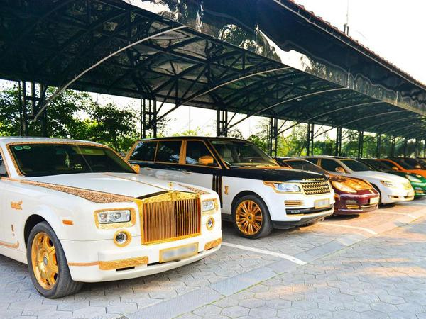 Bộ sưu tập xe chục tỷ của đại gia buôn lợn Hải Dương