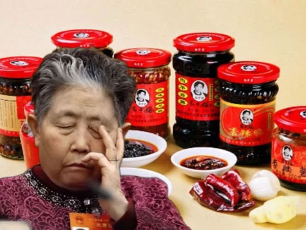 Bi kịch của nữ đại gia 'ớt chưng': 42 tuổi gây dựng cơ đồ 48 tỷ đồng, U70 giao cho 2 quý tử để nghỉ hưu nhưng vỡ mộng, 75 tuổi vẫn livestream bán hàng
