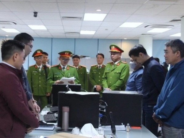 Công thức ăn chia tiền hối lộ hàng chục tỷ của quan chức Đăng kiểm Việt Nam