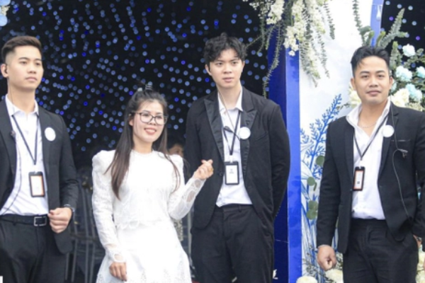 Quang Hải thuê dàn vệ sĩ hùng hậu bảo vệ Chu Thanh Huyền, không khác gì đám cưới sao hạng A showbiz
