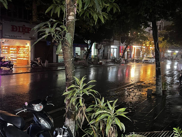 Bầu trời Yên Bái bỗng tối đen giữa ban ngày