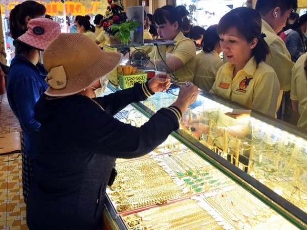 Giá vàng hôm nay, 28-3: Tăng dữ dội