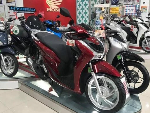 Giá xe máy lao dốc mạnh cuối tháng 3: Honda Vision từ 30 triệu đồng, SH, Air Blade, Janus, Winner X... rẻ hiếm thấy, có tặng kèm smartphone