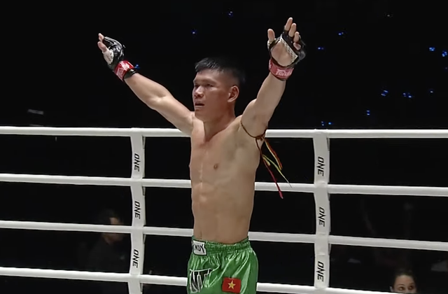 Trần Quốc Tuấn hạ knock-out võ sĩ Nhật