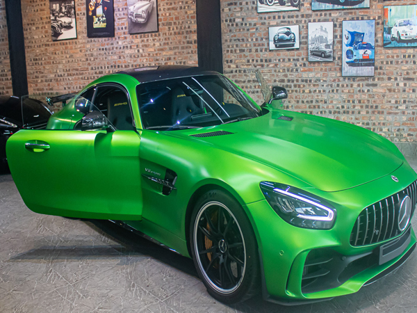 Lý do siêu xe Mercedes-AMG GT R nhập tư nhân đắt hơn chính hãng tới 4 tỷ đồng