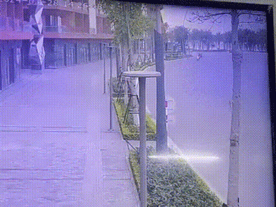 Nam sinh lớp 8 ngã xuống đường tử vong sau cú ôm cua, bạn đi cùng vội lấy xe rời khỏi hiện trường