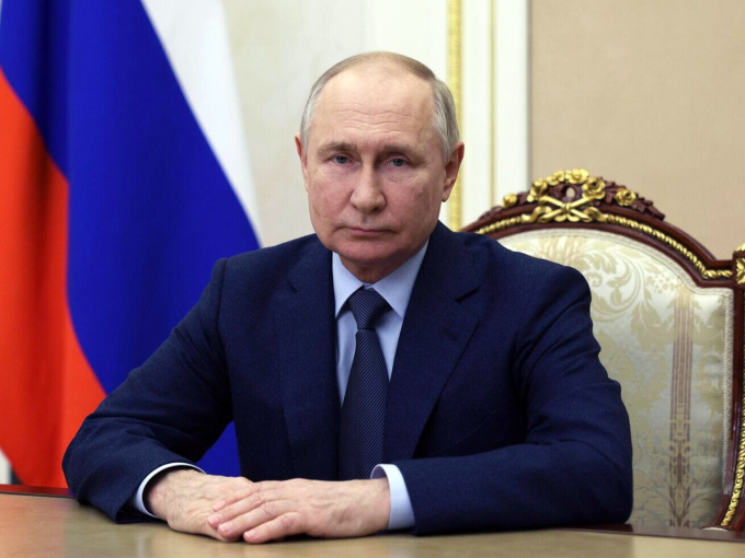 Tổng thống Putin ký lệnh tuyển 150.000 lính, Nga ngăn Ukraine luân chuyển quân