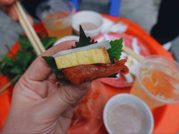 Đến hẹn lại lên, dân tình Hà Nội lại 'đổ xô' rủ nhau đi ăn loại đặc sản mỗi năm chỉ có một mùa