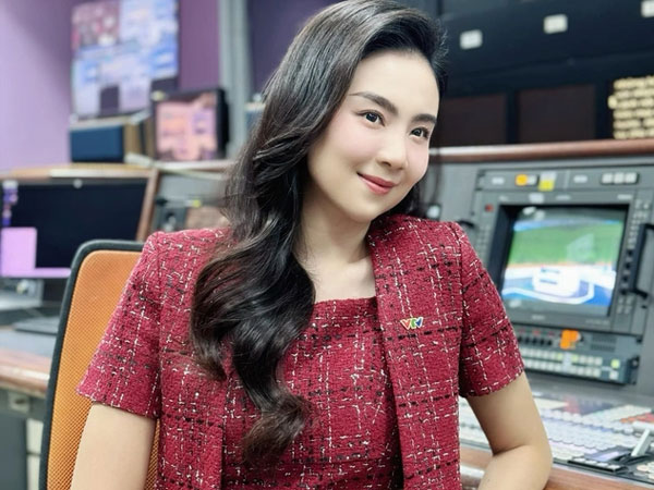 Lý do MC Mai Ngọc ly hôn chồng, xóa sạch ảnh chung?