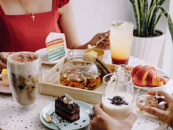 Rủ bạn thân khác giới đi cafe, nhậu nhẹt còn lên mặt đòi 'dạy đời vợ người ta', nữ chính bị CĐM 'ném đá' không thương tiếc