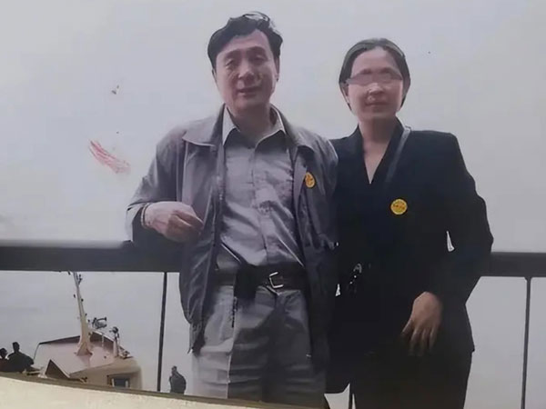 Đại gia 80 tuổi bất ngờ bị vợ đòi ly hôn, lý do khiến ông chết lặng