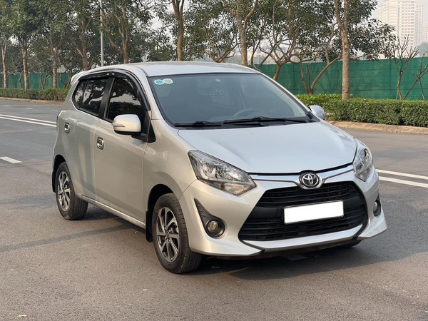 Giá xe chỉ 200 triệu đồng, chọn mua được ô tô cũ nào chạy tốt?