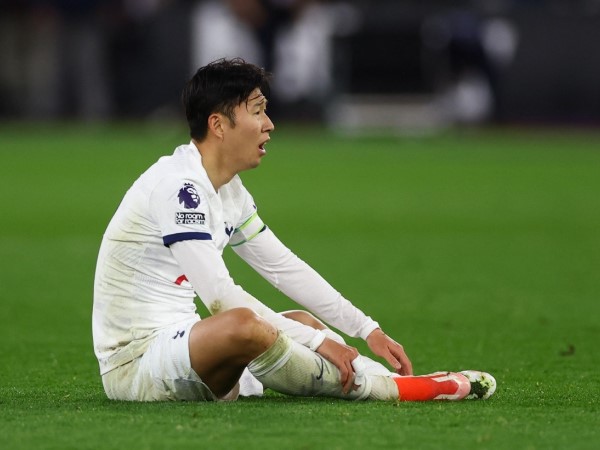 Bảng xếp hạng Ngoại hạng Anh mới nhất: Tottenham 'hụt hơi', MU hưởng lợi