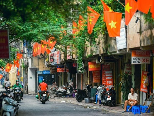 Đề xuất hoán đổi ngày làm việc để người lao động được nghỉ 5 ngày liên tục dịp lễ 30/4 - 1/5
