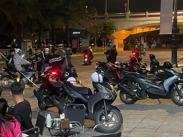 Truy bắt nhóm thanh thiếu niên mang dao phóng lợn đuổi chém nhau ở Đà Nẵng