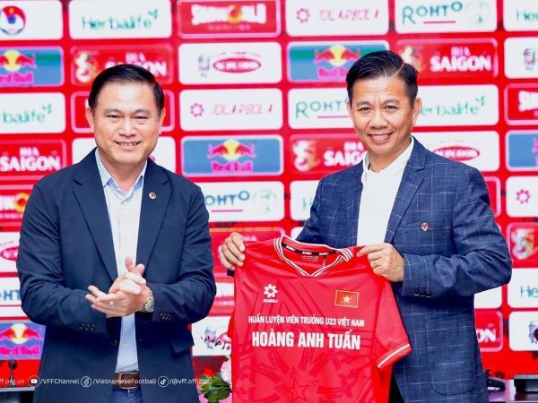 VFF nói gì về mức lương dành cho người thay thế HLV Troussier?