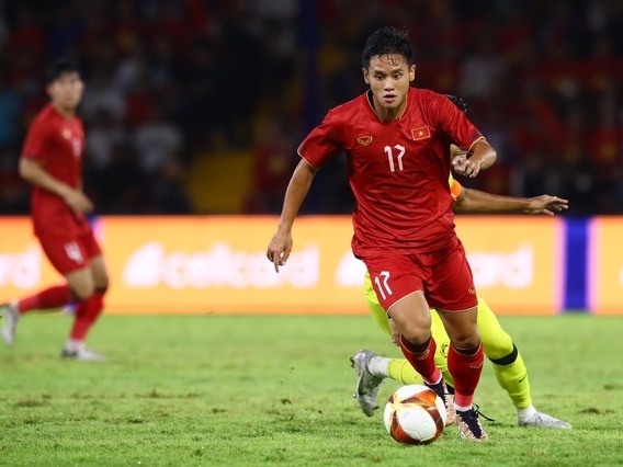 Vắng mặt tại U23 Việt Nam vì chấn thương, trò cưng của HLV Troussier bất ngờ ra sân thi đấu ở V.League