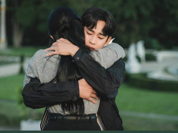 Loạt câu thoại 'thấm tận xương' của Kim Soo Hyun và Kim Ji Won trong phim lãng mạn hot 'Nữ hoàng nước mắt'