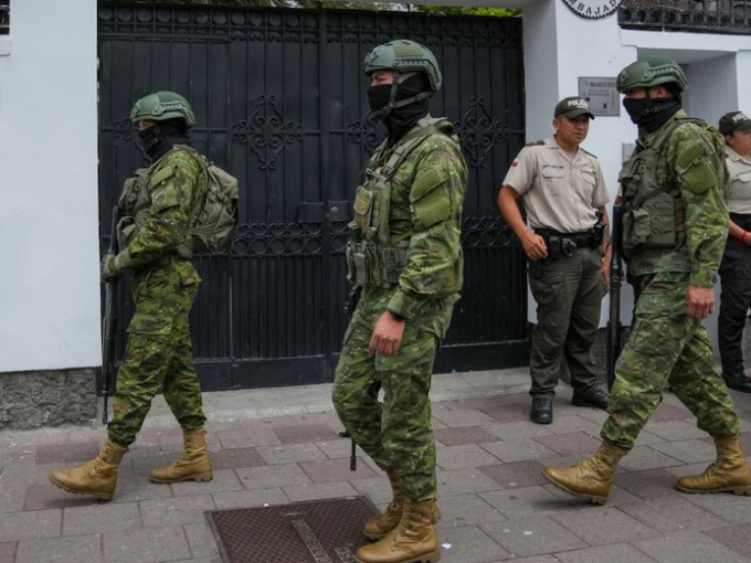 Mexico chấm dứt quan hệ ngoại giao với Ecuador: Cảnh sát bao vây Đại sứ quán, bắt cựu Phó Tổng thống
