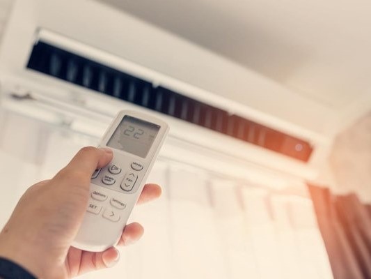 1 thói quen sử dụng điều hòa tưởng tiết kiệm hóa ra lại khiến tiền điện tăng chóng mặt: Vừa tốn tiền, vừa hại máy