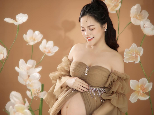 Thu Quỳnh chia sẻ làm mẹ đơn thân lần 2